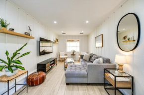 Modern Naples Duplex Home about 7 Mi to Beach!